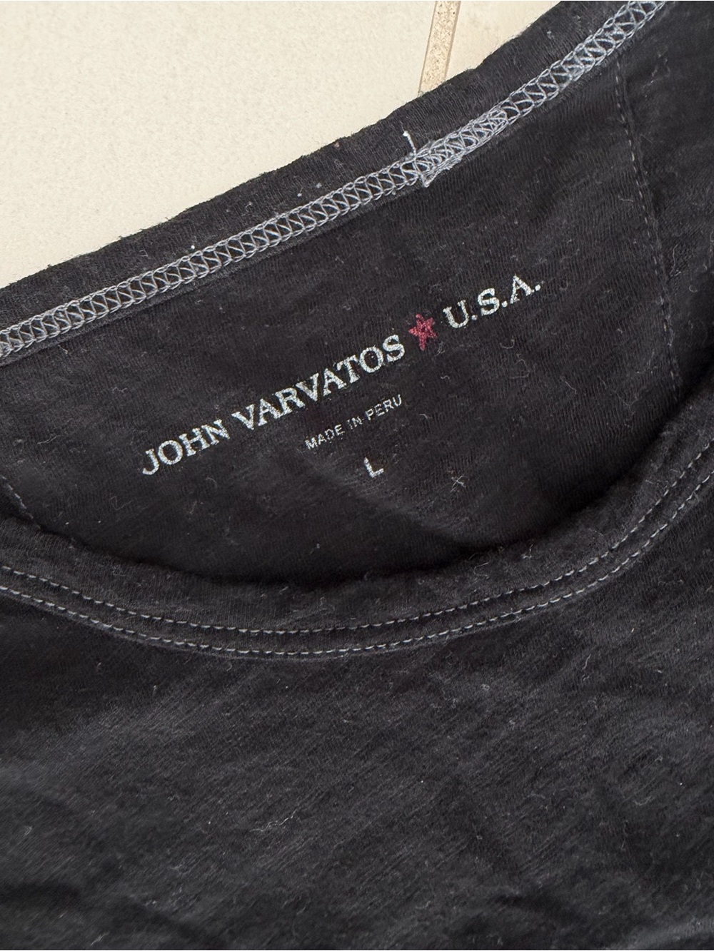 JOHN VARVATOS T Shirt - Picture 2 of 4
